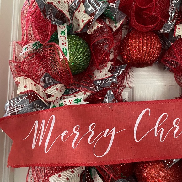 Handmade Christmas Door Wreath - Picture 2 of 4